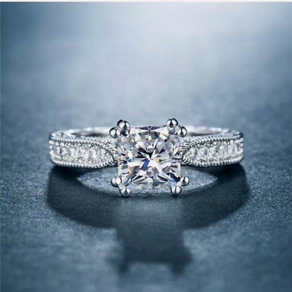 New Elegant 925 Silver Princess Cut Ring - Picture 4 of 10